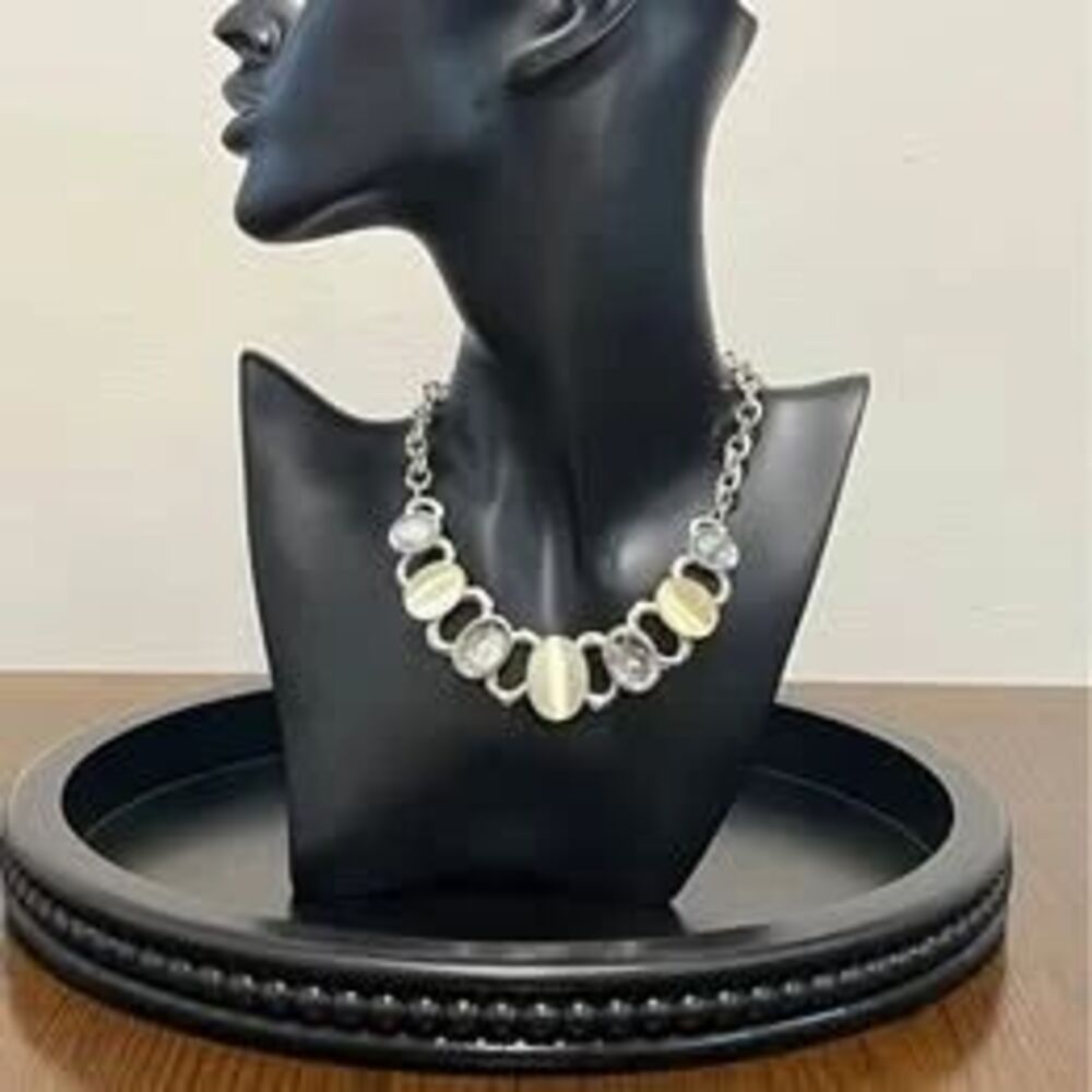VTG Trifari Lucite Necklace Silver tone